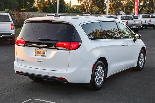 2026 Chrysler Voyager VOYAGER LX