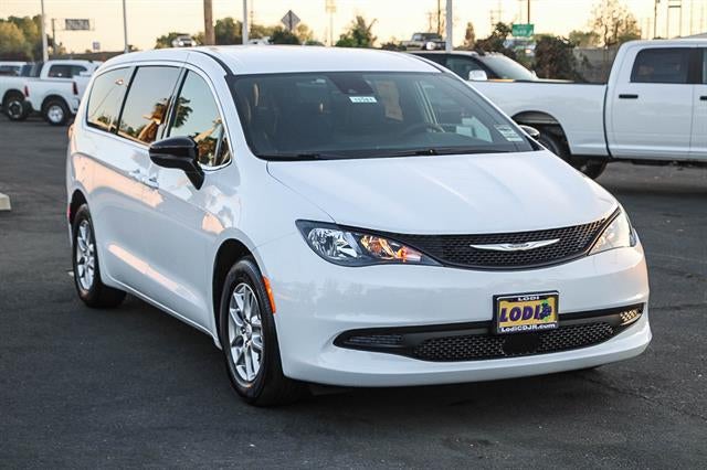 2026 Chrysler Voyager VOYAGER LX