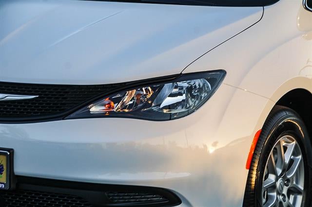 2026 Chrysler Voyager VOYAGER LX