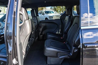 2026 Chrysler Voyager VOYAGER LX