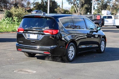 2026 Chrysler Voyager VOYAGER LX