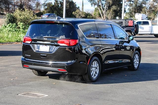 2026 Chrysler Voyager VOYAGER LX