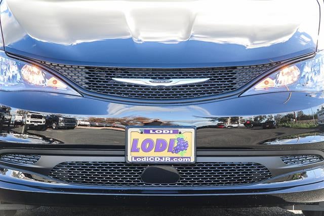 2026 Chrysler Voyager VOYAGER LX