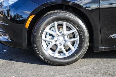 2026 Chrysler Voyager VOYAGER LX