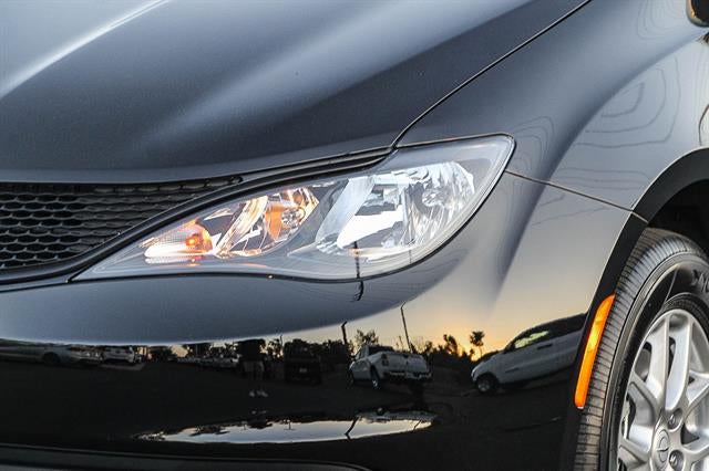 2026 Chrysler Voyager VOYAGER LX