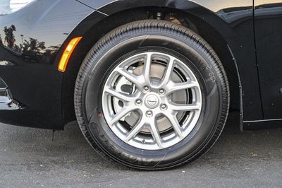 2026 Chrysler Voyager VOYAGER LX