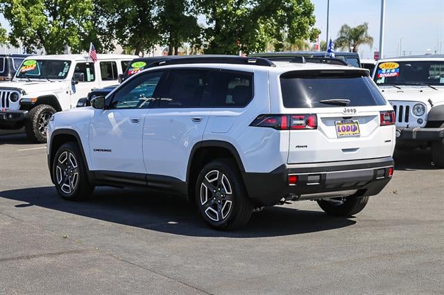 2026 Jeep Cherokee CHEROKEE LAREDO 4X4