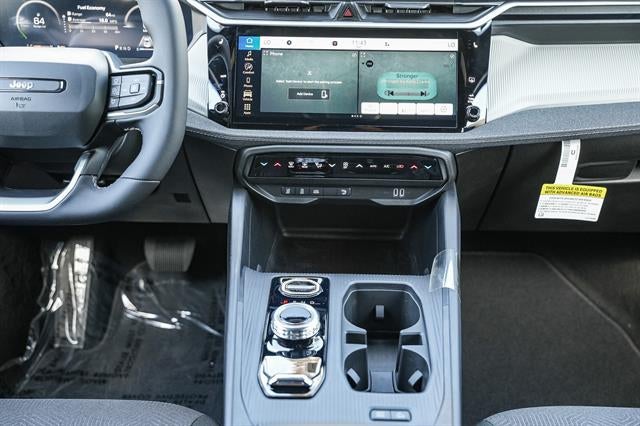 2026 Jeep Cherokee CHEROKEE LAREDO 4X4