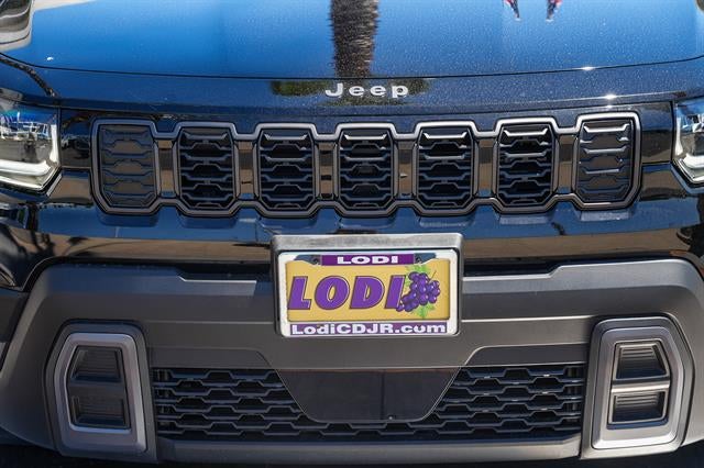 2026 Jeep Cherokee CHEROKEE LAREDO 4X4