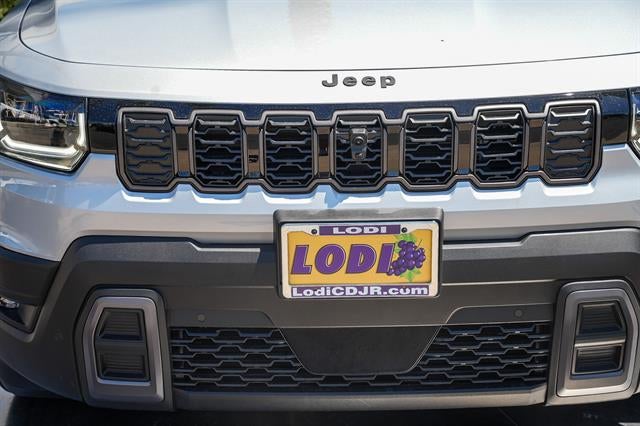 2026 Jeep Cherokee CHEROKEE OVERLAND 4X4