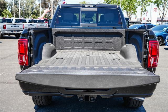 2026 RAM Ram 3500 RAM 3500 LARAMIE CREW CAB 4X4 6'4' BOX