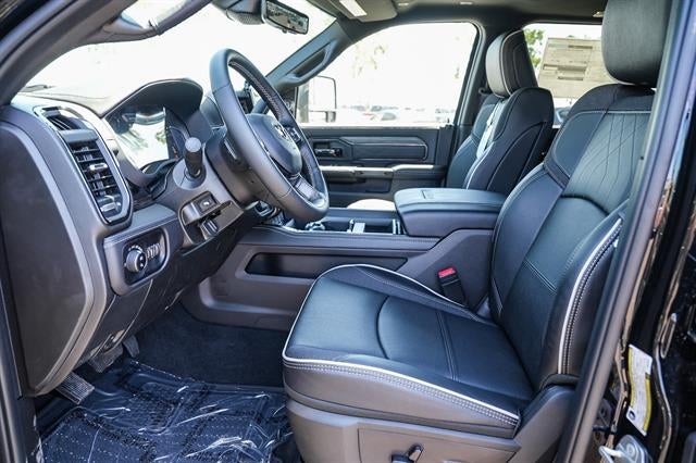 2026 RAM Ram 3500 RAM 3500 LIMITED MEGA CAB 4X4 6'4' BOX