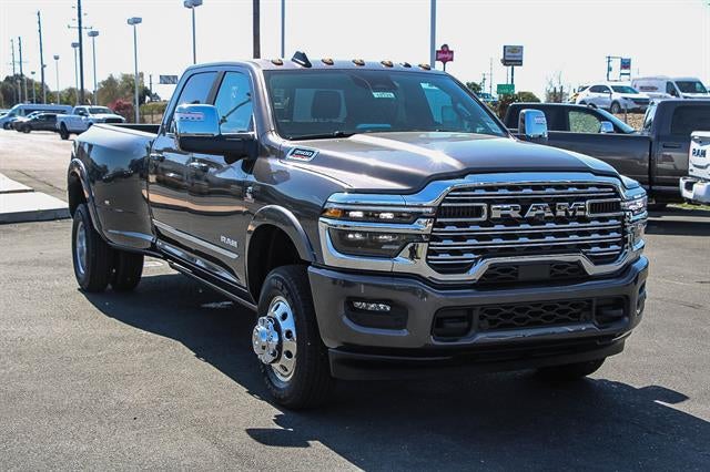 2026 RAM Ram 3500 RAM 3500 LIMITED CREW CAB 4X4 8' BOX