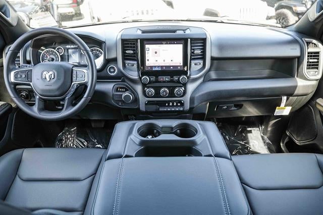 2026 RAM Ram 1500 RAM 1500 TRADESMAN CREW CAB 4X2 5'7' BOX