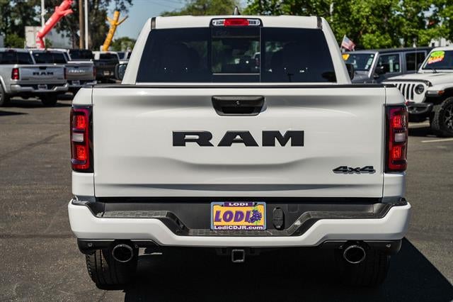 2026 RAM Ram 1500 RAM 1500 EXPRESS CREW CAB 4X4 5'7' BOX