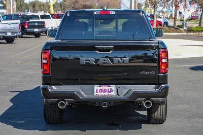2026 RAM Ram 1500 RAM 1500 EXPRESS CREW CAB 4X4 5'7' BOX