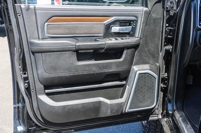 2022 RAM 2500 Laramie Crew Cab 4x2 6'4' Box