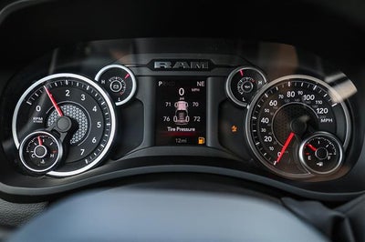 2026 RAM Ram 2500 RAM 2500 BLACK EXPRESS CREW CAB 4X4 6'4' BOX