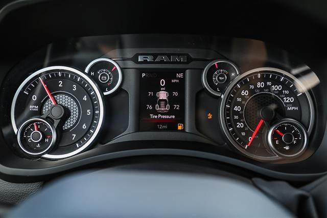 2026 RAM Ram 2500 RAM 2500 BLACK EXPRESS CREW CAB 4X4 6'4' BOX