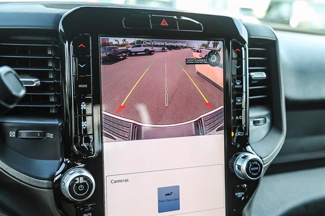 2026 RAM Ram 2500 RAM 2500 BLACK EXPRESS CREW CAB 4X4 6'4' BOX