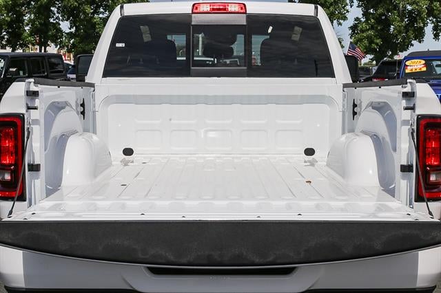 2026 RAM Ram 2500 RAM 2500 BLACK EXPRESS CREW CAB 4X4 6'4' BOX