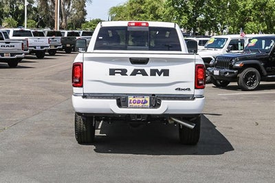 2026 RAM Ram 2500 RAM 2500 BLACK EXPRESS CREW CAB 4X4 6'4' BOX