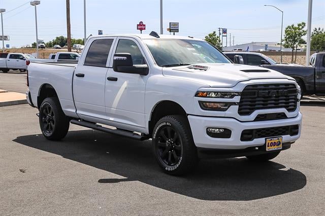 2026 RAM Ram 2500 RAM 2500 BLACK EXPRESS CREW CAB 4X4 6'4' BOX