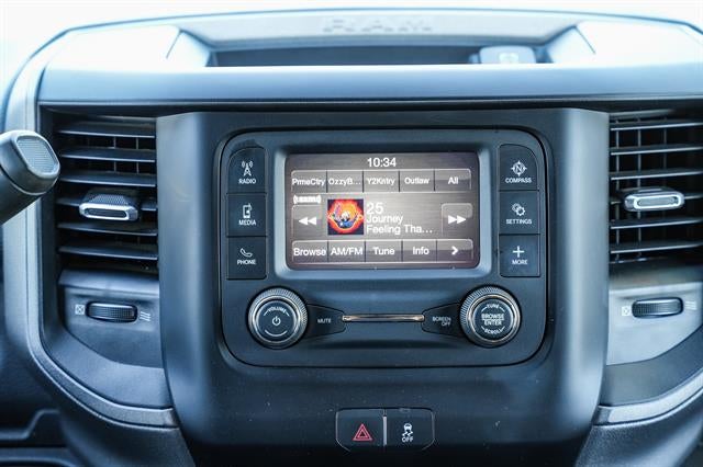 2022 RAM 2500 Tradesman Crew Cab 4x4 6'4' Box