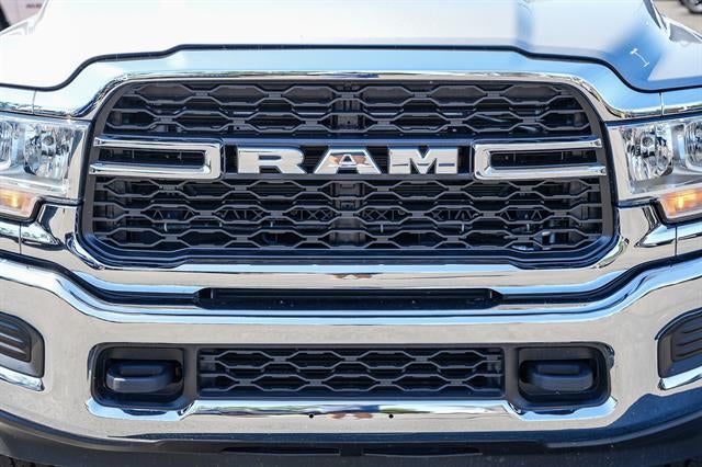2022 RAM 2500 Tradesman Crew Cab 4x4 6'4' Box