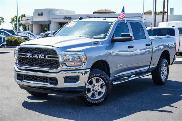 2022 RAM 2500 Tradesman Crew Cab 4x4 6'4' Box