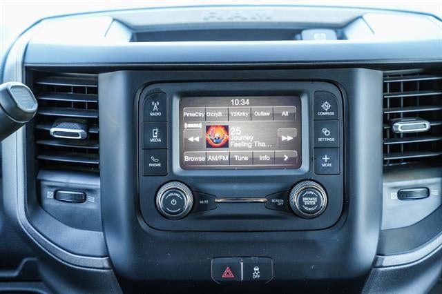 2022 RAM 2500 Tradesman Crew Cab 4x4 6'4' Box
