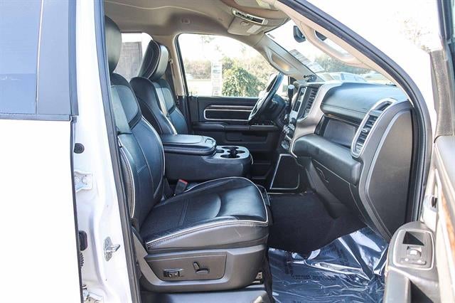 2020 RAM 2500 Laramie Crew Cab 4X4 6'4' Box