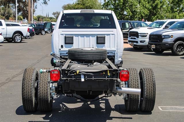 2025 RAM Ram 5500 Chassis Cab RAM 5500 TRADESMAN CHASSIS REGULAR CAB 4X4 120' CA