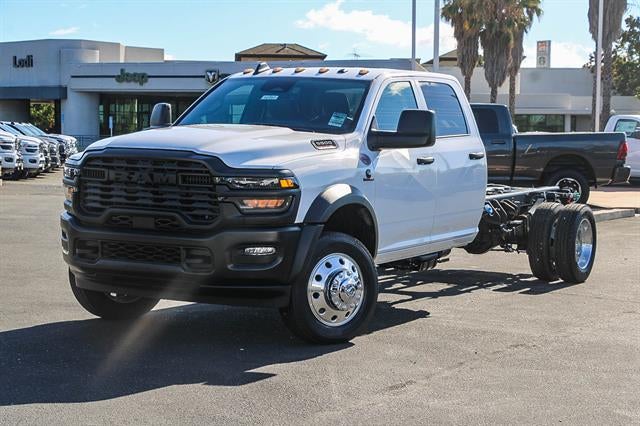 2026 RAM Ram 5500 Chassis Cab RAM 5500 TRADESMAN CHASSIS CREW CAB 4X4 84' CA
