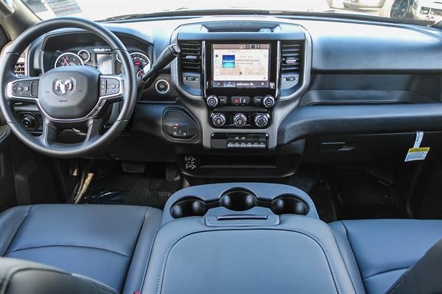 2026 RAM Ram 5500 Chassis Cab RAM 5500 TRADESMAN CHASSIS CREW CAB 4X4 84' CA