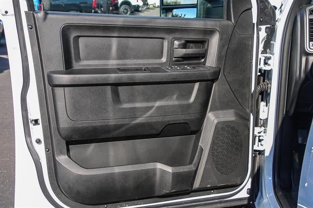 2026 RAM Ram 5500 Chassis Cab RAM 5500 TRADESMAN CHASSIS CREW CAB 4X4 84' CA