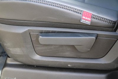 2026 RAM Ram 5500 Chassis Cab RAM 5500 TRADESMAN CHASSIS CREW CAB 4X4 84' CA