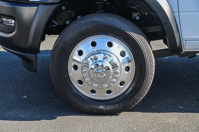 2026 RAM Ram 5500 Chassis Cab RAM 5500 TRADESMAN CHASSIS CREW CAB 4X4 84' CA