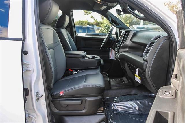 2026 RAM Ram 5500 Chassis Cab RAM 5500 TRADESMAN CHASSIS CREW CAB 4X4 84' CA