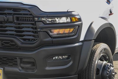 2026 RAM Ram 5500 Chassis Cab RAM 5500 TRADESMAN CHASSIS CREW CAB 4X4 84' CA