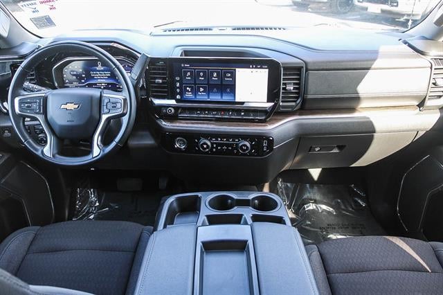 2023 Chevrolet Silverado 1500 4WD Crew Cab Standard Bed LT