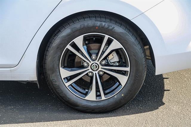 2022 Nissan Sentra SV Xtronic CVT