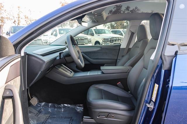 2026 Tesla Model Y Standard Rear-Wheel Drive