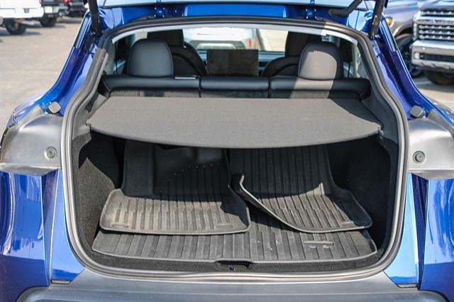 2026 Tesla Model Y Standard Rear-Wheel Drive