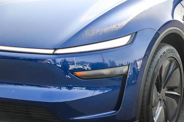 2026 Tesla Model Y Standard Rear-Wheel Drive