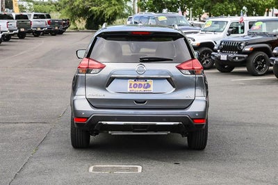 2020 Nissan Rogue SV FWD